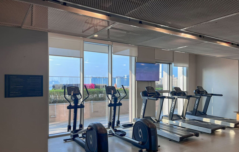 Room 2, Modern 2BR w Direct Beach Access Emaar Beachfront, Dubai