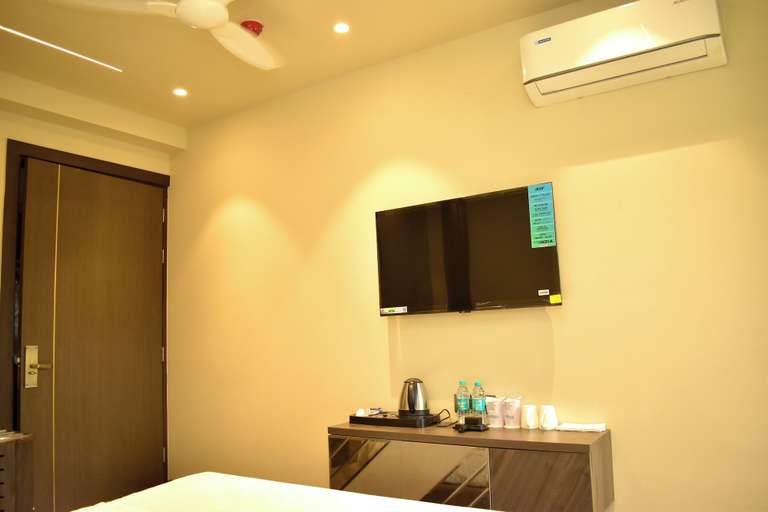 Bedroom 3, Qotel Signature Coleman Janakpuri, Delhi