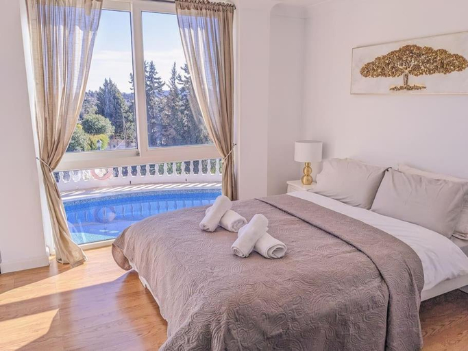 Bedroom 4, Panoramic views & pool. 4 mins to beach, Málaga