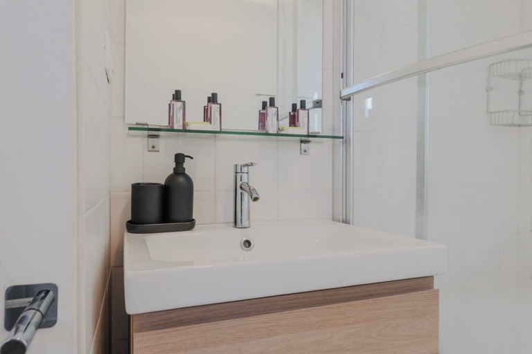 Bathroom 5, Quiet Apartment -1br/4p - Neuilly-sur-seine, Hauts-de-Seine