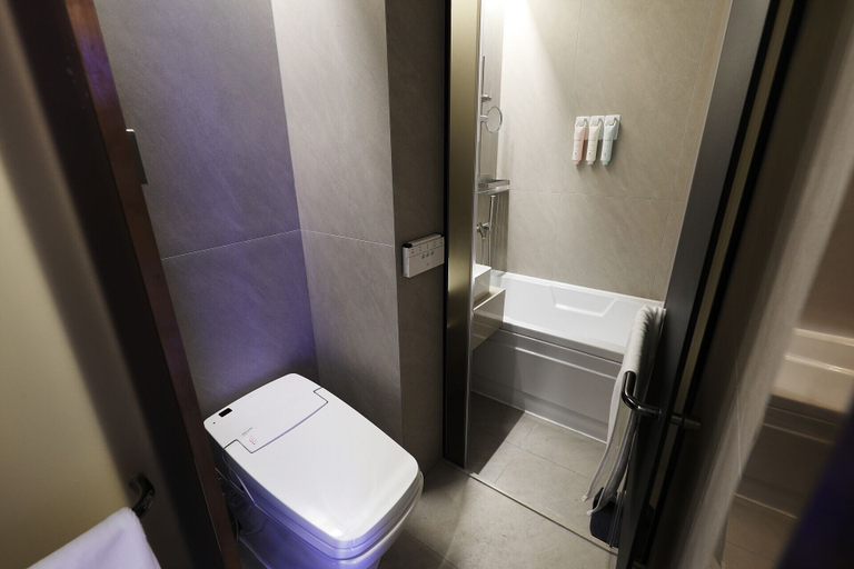 Bathroom 5, Seoul Inn Hotel by the Designers, Gangnam