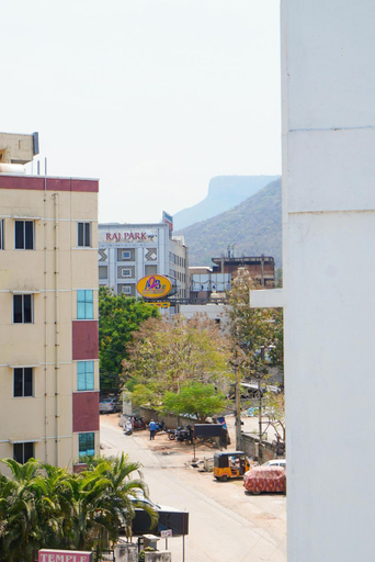 Golden Villa - duplex with private theater - A Golden Group Of Premium Home Stays - tirupati, Chittoor