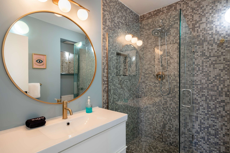 Bathroom 5, Lux Desert Retreat 4BR Pool Spa Stunning Views, Riverside