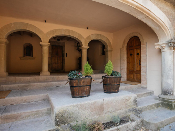 Exterior 3, Cottage in Castellnou With Forest Trails, Barcelona