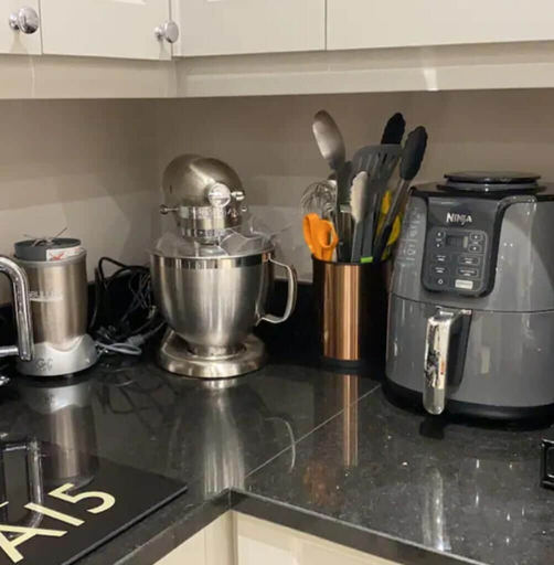 Private kitchen, Luxury Central Hale Living, Trafford