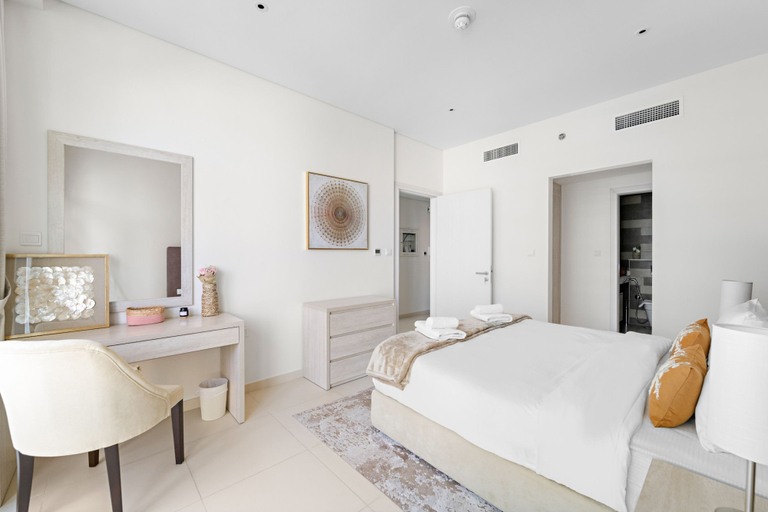 Room 4, Seven Palm A - 232 1BD, Dubai