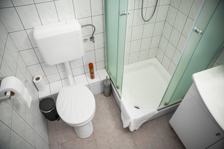 Bathroom 3, Hotel Bolero, Győr