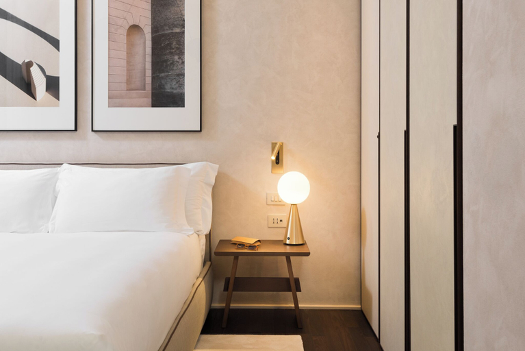 Bedroom 3, master Trevi, Rome