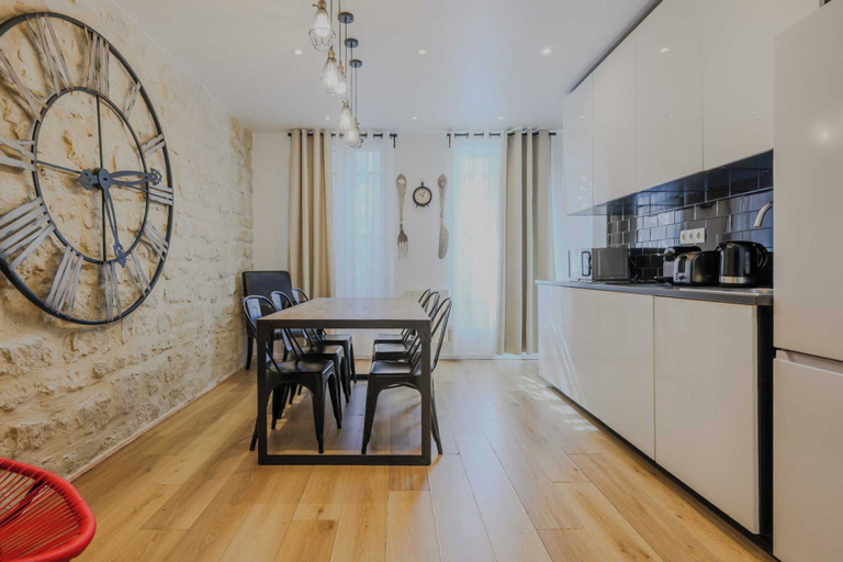 Private kitchen 5, Cozy apartment - 1BR-4P - Porte Saint-Denis, Paris