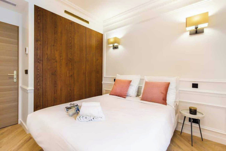 Bedroom 4, Appartement Newly Rebuilt by Architect Lafayette/gare du Nord, Paris