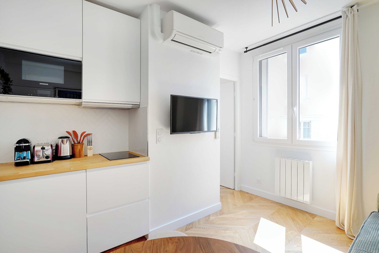 Private kitchen 3, Chic Flat - Montreuil - 1br/ 4P, Val-de-Marne