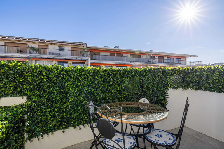 Outdoor dining, Charming Appartment 2 Bedrooms, Alpes-Maritimes