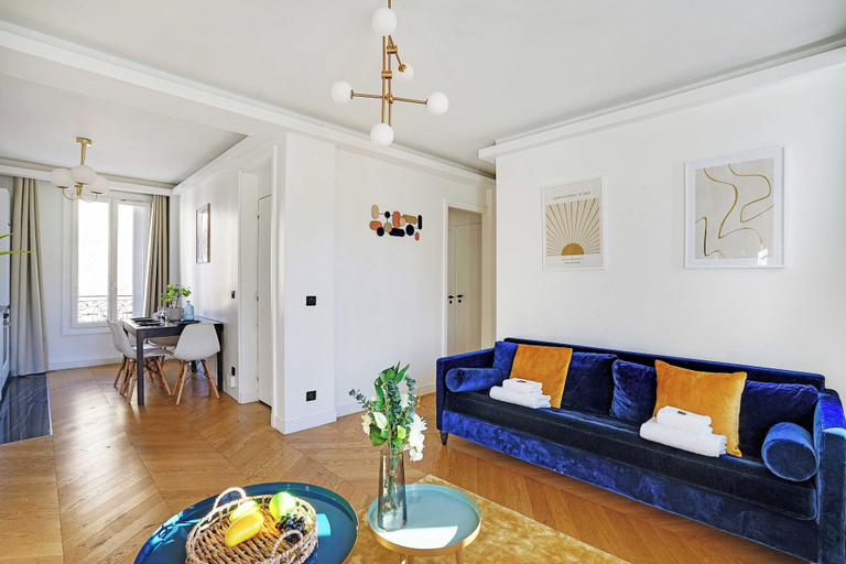 Living area 3, Magnificent Apartment - 2br/6p - Tour Eiffel, Paris