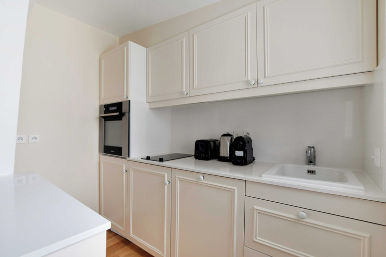 Private kitchen 4, Chic Apartment - 1br/4p - Near the Louvre, Paris