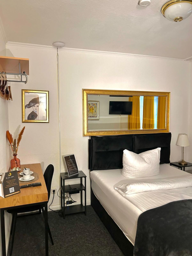 Bedroom 3, The Soho Boutique Hotel, Düsseldorf