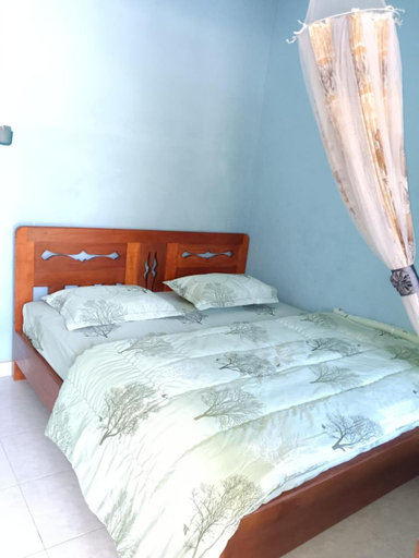 Bedroom 2, JUNGLE LIFE GUEST HOUSE - Trekking & Transport Only Book With Us, Langkat