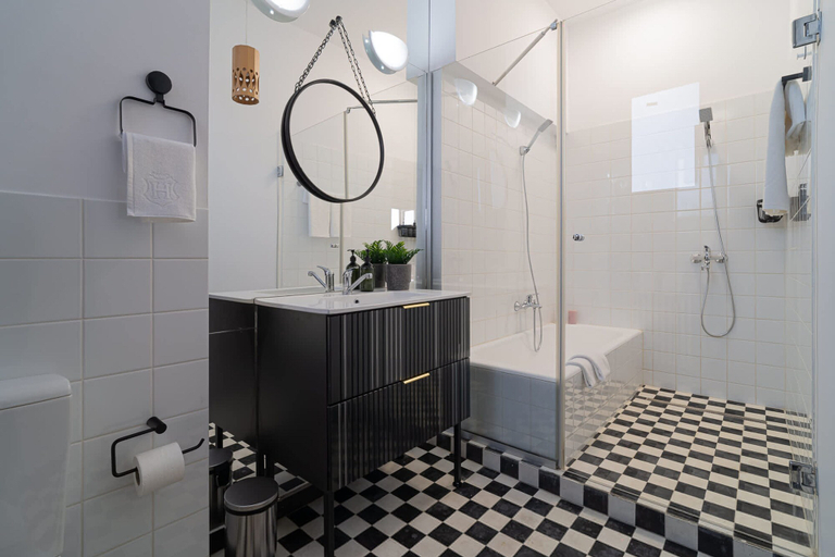 Bathroom 3, Spacious 3BR Atrium Penthouse Balcony Cismigiu, Municipiul Bucuresti