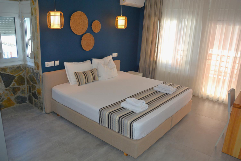 Others 4, Virginia Rooms, Central Macedonia