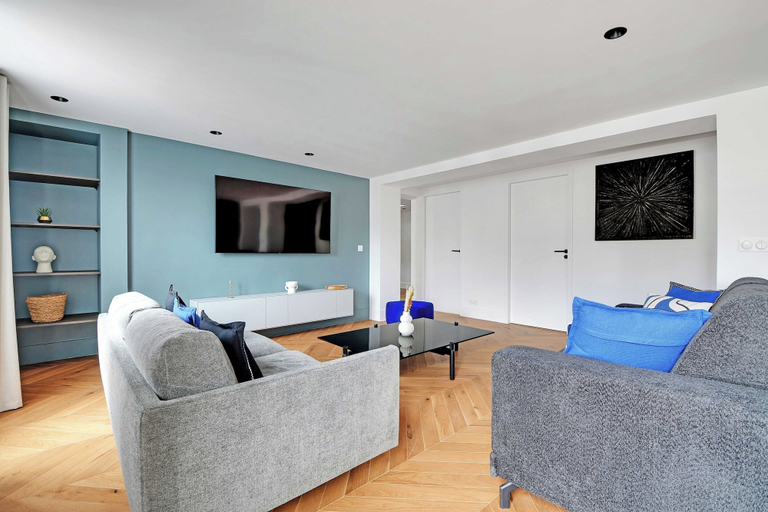 Living area 2, Exceptional Apartment - 4br/10p - Madeleine, Paris