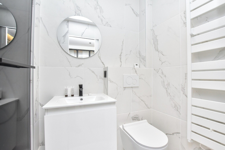 Bathroom 3, Cozy apartment - 1BR4P - Sentier, Paris