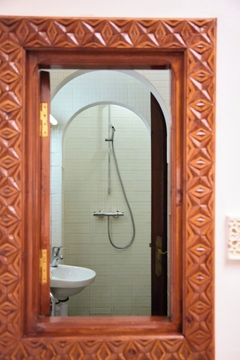 Bathroom 4, Riad Amber Zahra, Marrakech