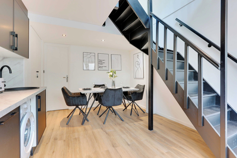 Others 5, Amazing Apartment Near Beaubourg - Le Marais, Paris