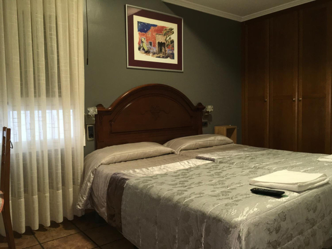 Bedroom 4, Pension La Redonda, La Rioja