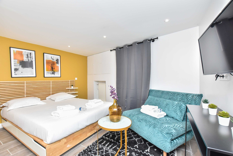 Room 5, Family Apartment - 4br/10p - Menilmontant, Paris