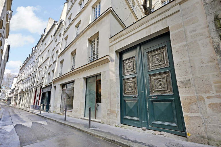 Exterior detail, Elegant Apartment - 2br/7p - Quartier Latin, Paris