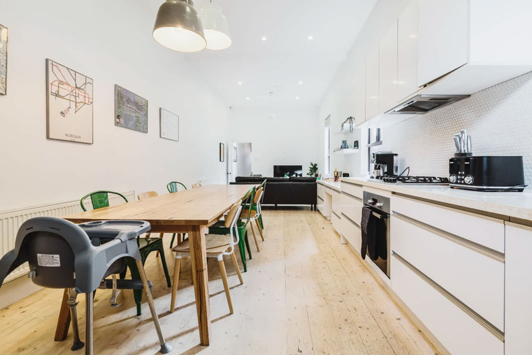 Room 3, 135barkly in Mornington, Melbourne