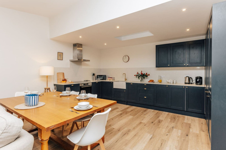 Room 4, Cart Shed 2 - From 140 Per Night, Oxfordshire