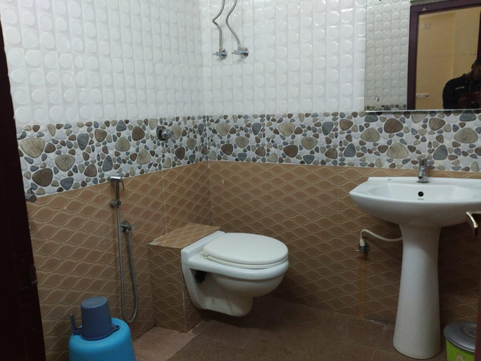 Bathroom 9