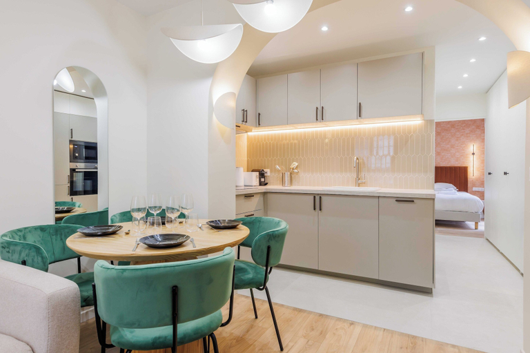 Private kitchen 2, Cosy Apartment - 2br/6p - Clignancourt/sacre-coeur, Paris