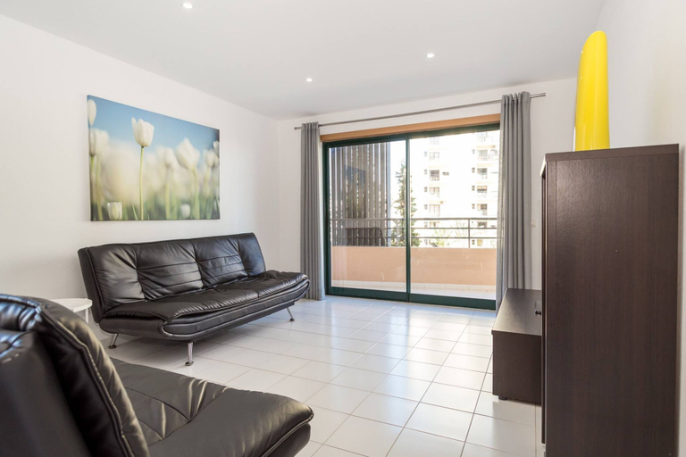 Room 2, 27, Portimão