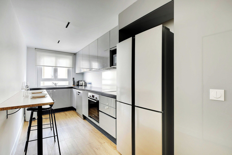 Private kitchen 2, Elegant Apartment - Chac/teau de Vincennes - 2br/6p, Val-de-Marne
