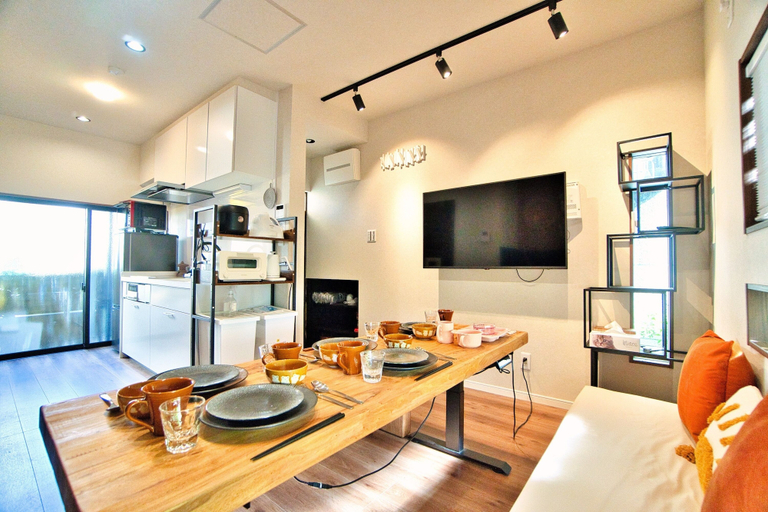 Others 5, Tokyo Nook, Katsushika