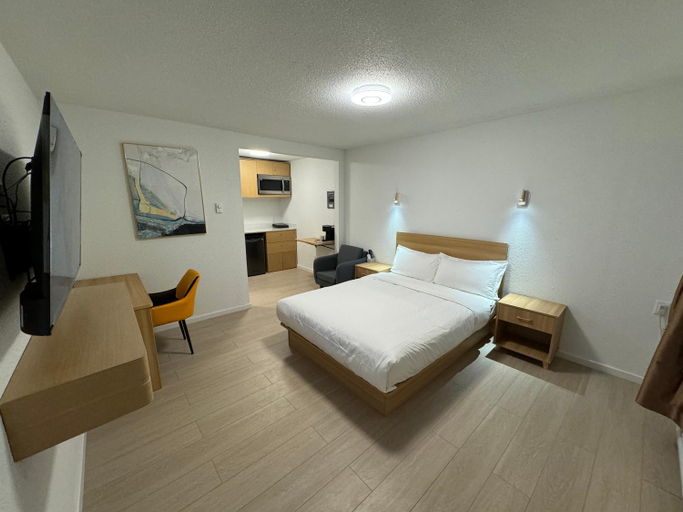 Others 3, Inn Towne Motel, Fraser Valley