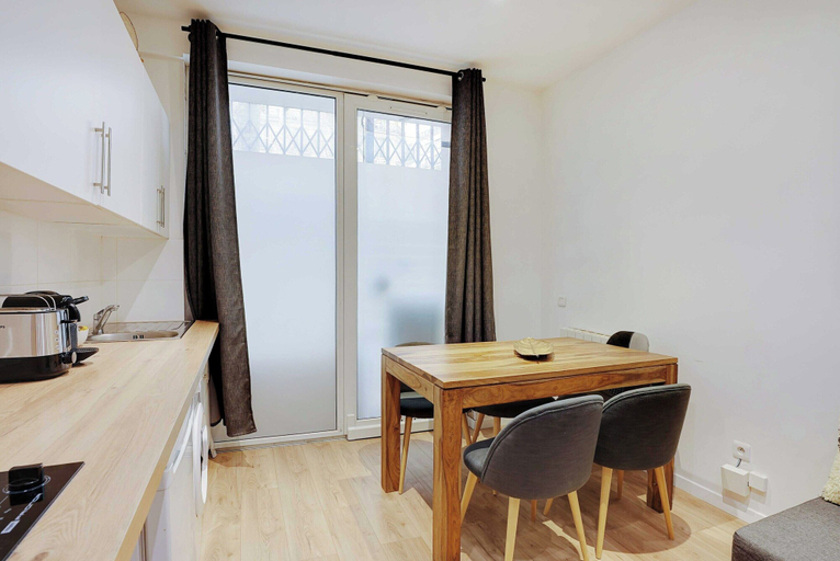 Others 5, Beautiful Apartment - 6P-Auteuil Saint Cloud, Paris