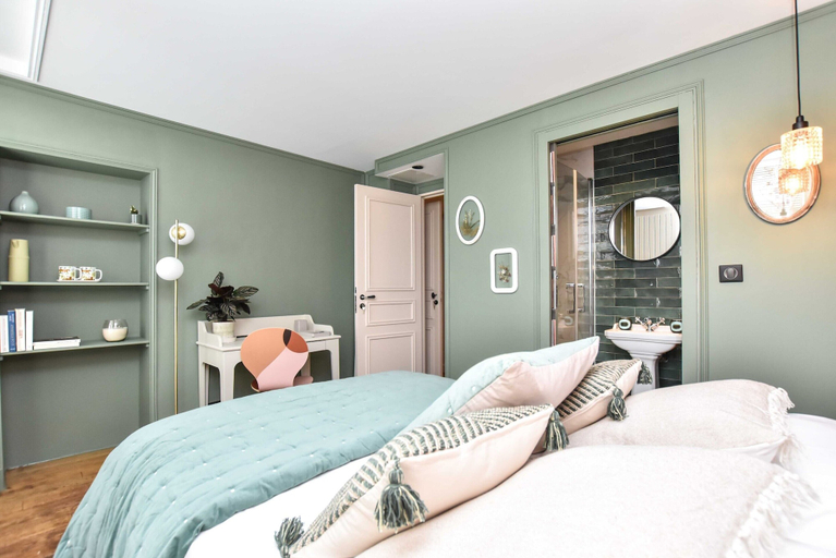 Others 3, Charming 3BR Apt- Montorgueil / Rapublique, Paris