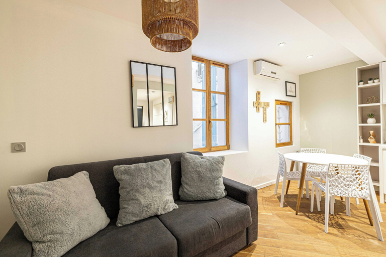 Living area 4, Sublime Renovated Studio - Cannes Meynadier, Alpes-Maritimes