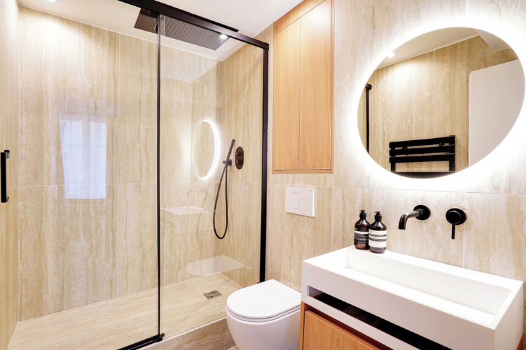 Bathroom 3, UrbanFlat 91 - Beautiful Apartment in Le Marais, Paris