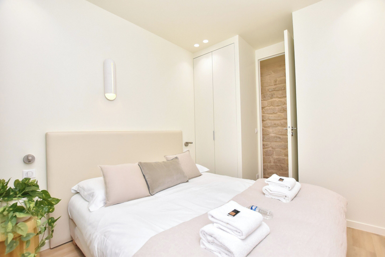 Room 3, Spacious apartment - 3BR/8P - Pigalle/Musée Grévin, Paris