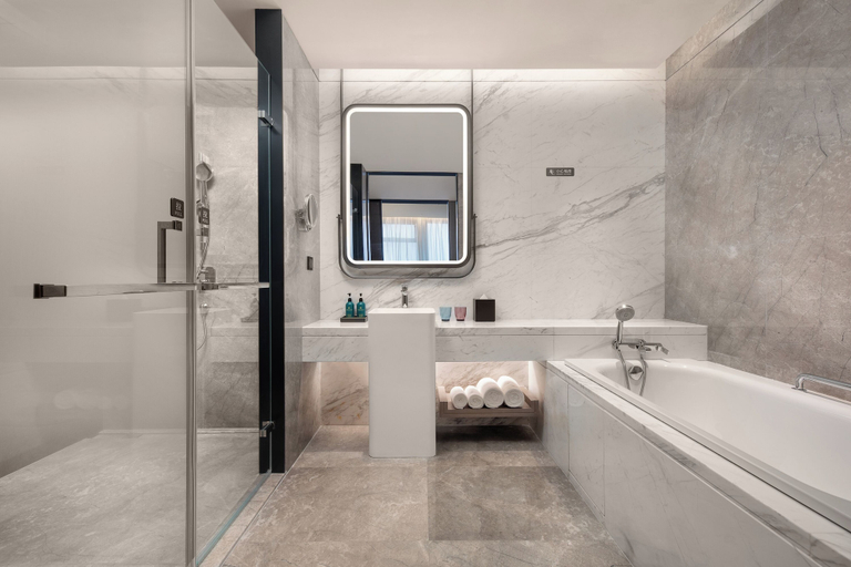 Bathroom 4, Crowne Plaza Jingmen by IHG, Jingmen