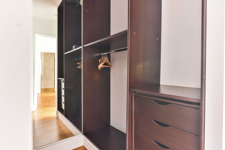 Interior 2, 2bdr / 4P Apartment Montmartre/moulin Rouge, Paris