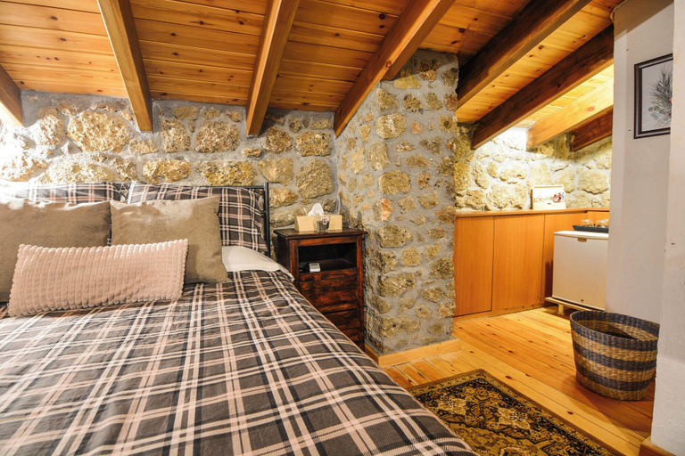 Bedroom 5, Petrino Lodge, Peloponnese