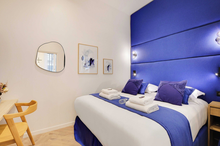 Bedroom 2, Chic Apartment - 2br/6p - Parc Monceau, Paris