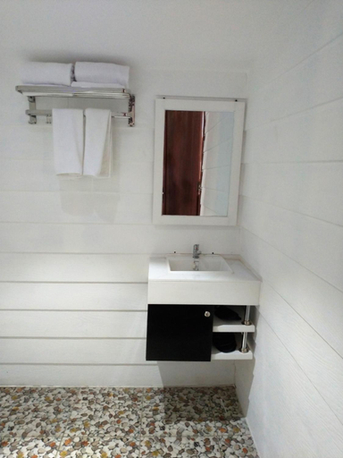 Bathroom 9