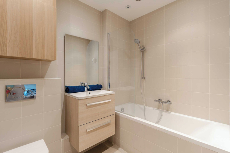 Others 2, 3 Bedroom Apartment With Garden and Swimming Pool, Calvados