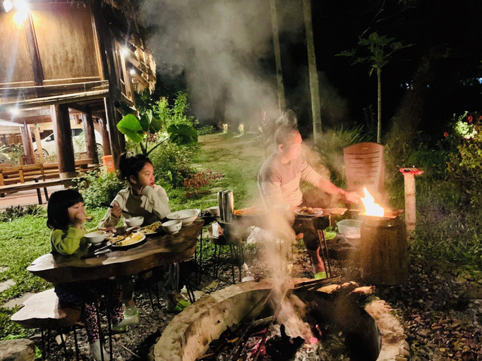 Food & Drinks 5, Thai House Pu Luong, Bá Thước