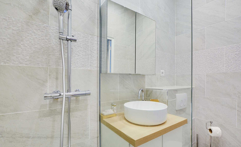 Bathroom 4, Chic Apartment in Paris for Couple, Paris